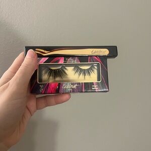 Tarte Tarteist Pro Vegan Lashes + Eye Lash Applicator